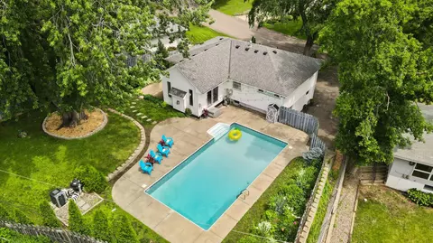 1828 Parker Ln, Saint Louis Park, MN 55426