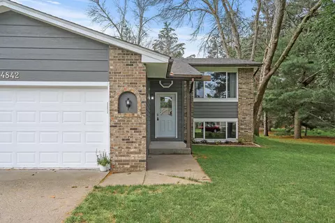 4842 106th Ave NE, Circle Pines, MN 55014
