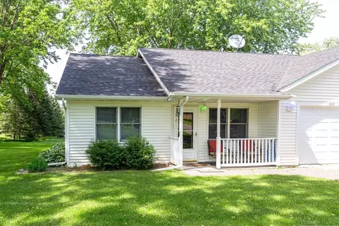637 Broadway St, Hammond, WI 54015