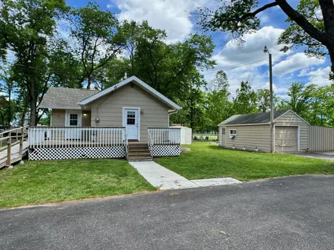 13366 Maplewood Dr, Baxter, MN 56425