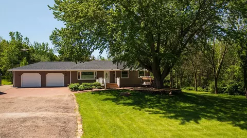 6885 Bridle Path, Prior Lake, MN 55372