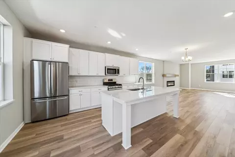 7695 Cruise Way, Inver Grove Heights, MN 55076