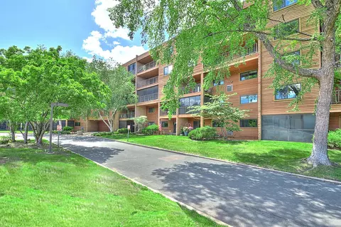 3300 Louisiana Ave S #424, Saint Louis Park, MN 55426