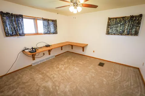 709 Ford Ave, Spring Valley, MN 55975 photo 27
