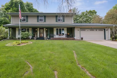 770 Burke Ave E, Maplewood, MN 55117