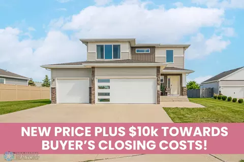 726 30th Ter E, West Fargo, ND 58078