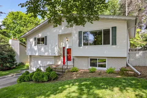 2716 5th Ave NW, Rochester, MN 55901