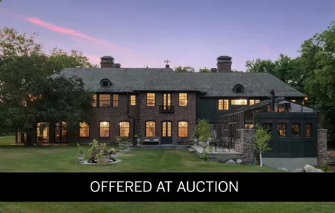 1570 Fox St, Wayzata, MN 55391