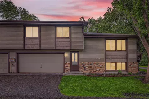 4024 Brookdale Cir N, Brooklyn Park, MN 55443