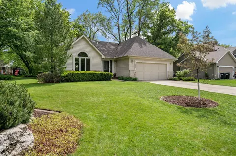 6938 Glenview Ln, Lino Lakes, MN 55014