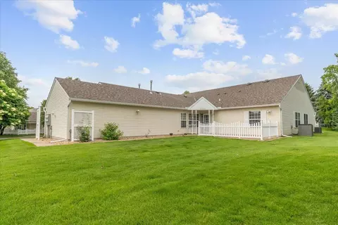 6903 Inverness Trl #17, Inver Grove Heights, MN 55077