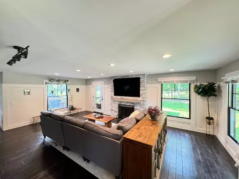 18855 Ridgewood Rd, Deephaven, MN 55391 photo 6