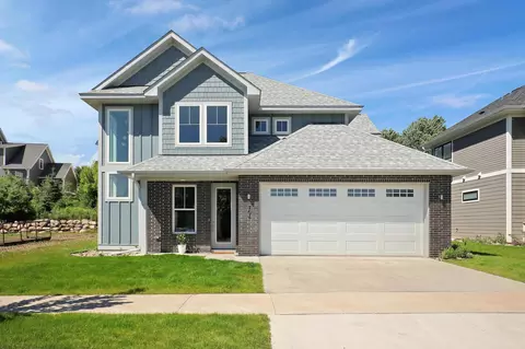 704 Inspiration Pl, Bayport, MN 55003