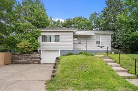 122 Moreland Ave E, West Saint Paul, MN 55118