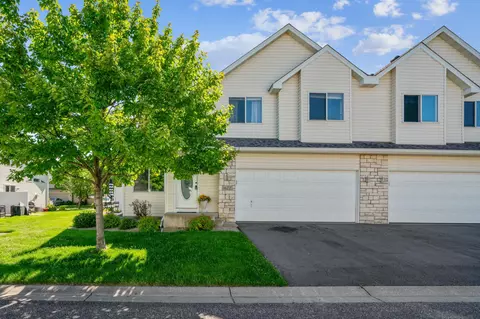 1677 Wexford Ln, Shakopee, MN 55379