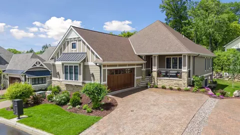 15434 Leona Ln, Wayzata, MN 55391