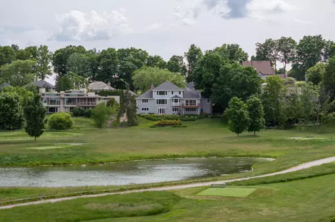 10992 Mount Curve Rd, Eden Prairie, MN 55347