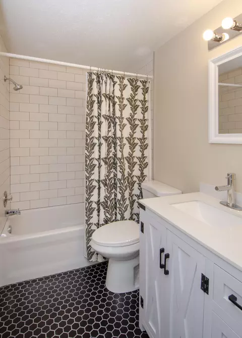 4542 Cedar Lake Rd S #6, Saint Louis Park, MN 55416