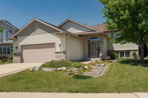 4109 Blossom Ln NW, Rochester, MN 55901