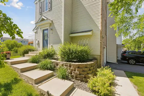 4802 Education Dr N #8, Hugo, MN 55038