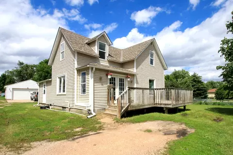 319 7th St E, Glencoe, MN 55336 photo 3