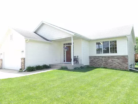 1702 2nd St SW, Austin, MN 55912