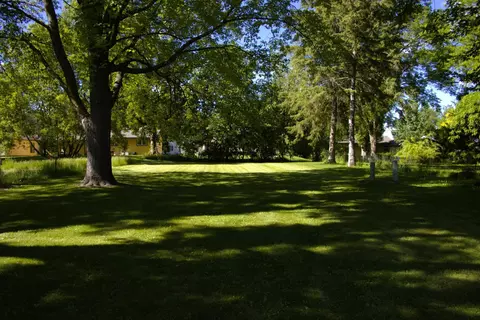 1101 Becker Ave SE, Willmar, MN 56201 photo 4