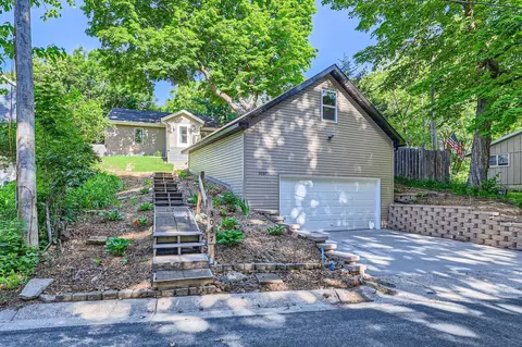 3037 Dundee Ln, Mound, MN 55364