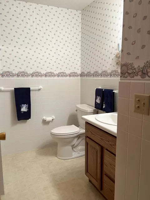 1235 6th Ave, Windom, MN 56101 photo 18