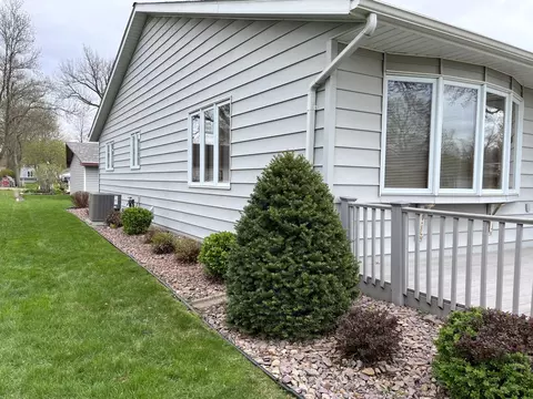 1235 6th Ave, Windom, MN 56101 photo 32