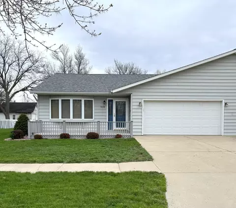 1235 6th Ave, Windom, MN 56101