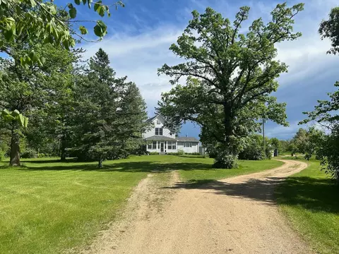 15797 Tolgen Rd NE, Kelliher, MN 56650