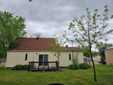 106 Spruce Ave SW, Bagley, MN 56621