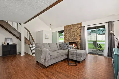 2200 Tamarin Trl, Golden Valley, MN 55427