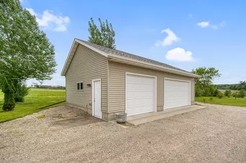 2528 14th St NE, Faribault, MN 55021 photo 39