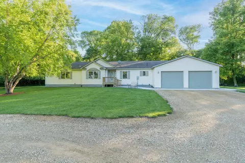 36445 10th St, Janesville, MN 56048