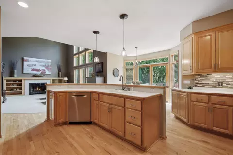 4176 Lakeridge Rd, Excelsior, MN 55331 photo 8