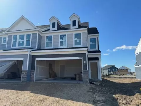 4807 Airlake Dr, Woodbury, MN 55129