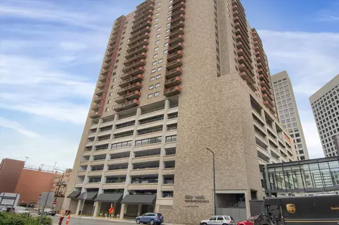 66 9th St E #2307, Saint Paul, MN 55101