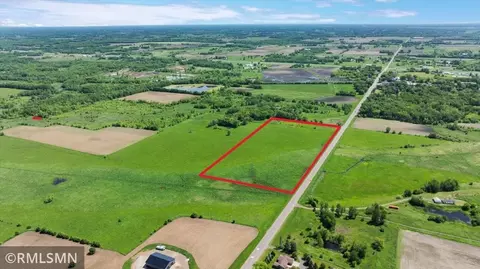 12 Nnn 105th St, Milaca, MN 56353