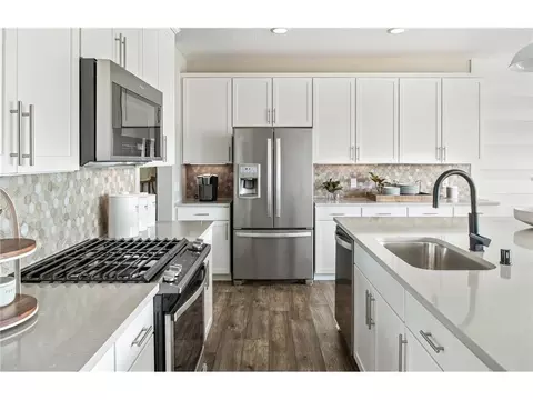 4809 Avery Ct, Eagan, MN 55123 photo 10