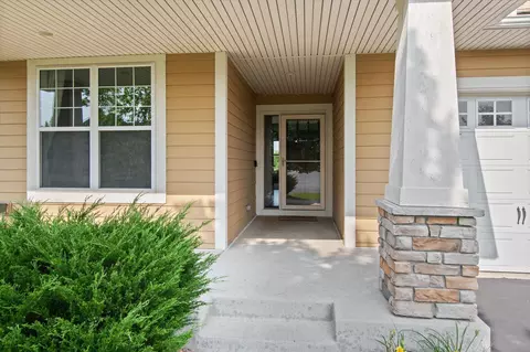3504 Sawgrass Trl W, Eagan, MN 55123 photo 2