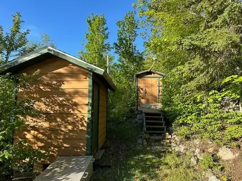 9030 Bear Island Cabin Dr, Babbitt, MN 55706