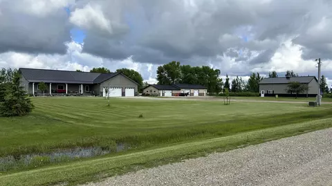 4277 28th St N, Moorhead, MN 56560