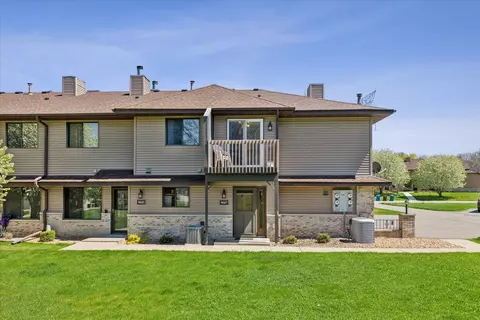 9047 Underwood Ln N, Maple Grove, MN 55369