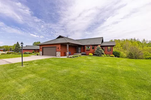 20150 Sugarbrooke Ln, Cohasset, MN 55721