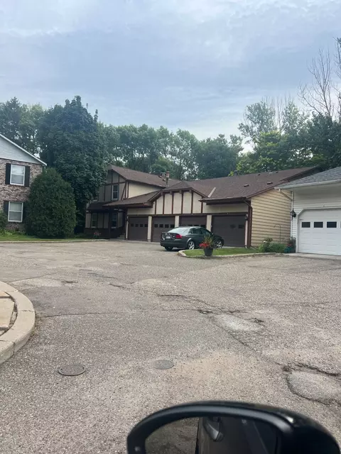 1636 Charlton St #A, West Saint Paul, MN 55118