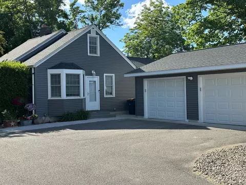 520 S Agency St, Eagle Lake, MN 56024
