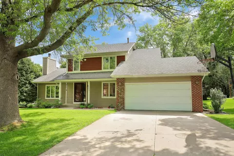 17314 Greenview Cir, Lakeville, MN 55044