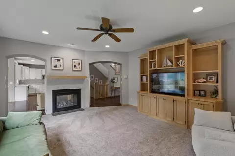 10929 Woodland Dr N, Champlin, MN 55316 photo 5